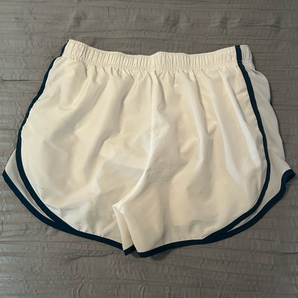 Nike Dri-Fit Tempo Running Shorts - Picture 2 of 4